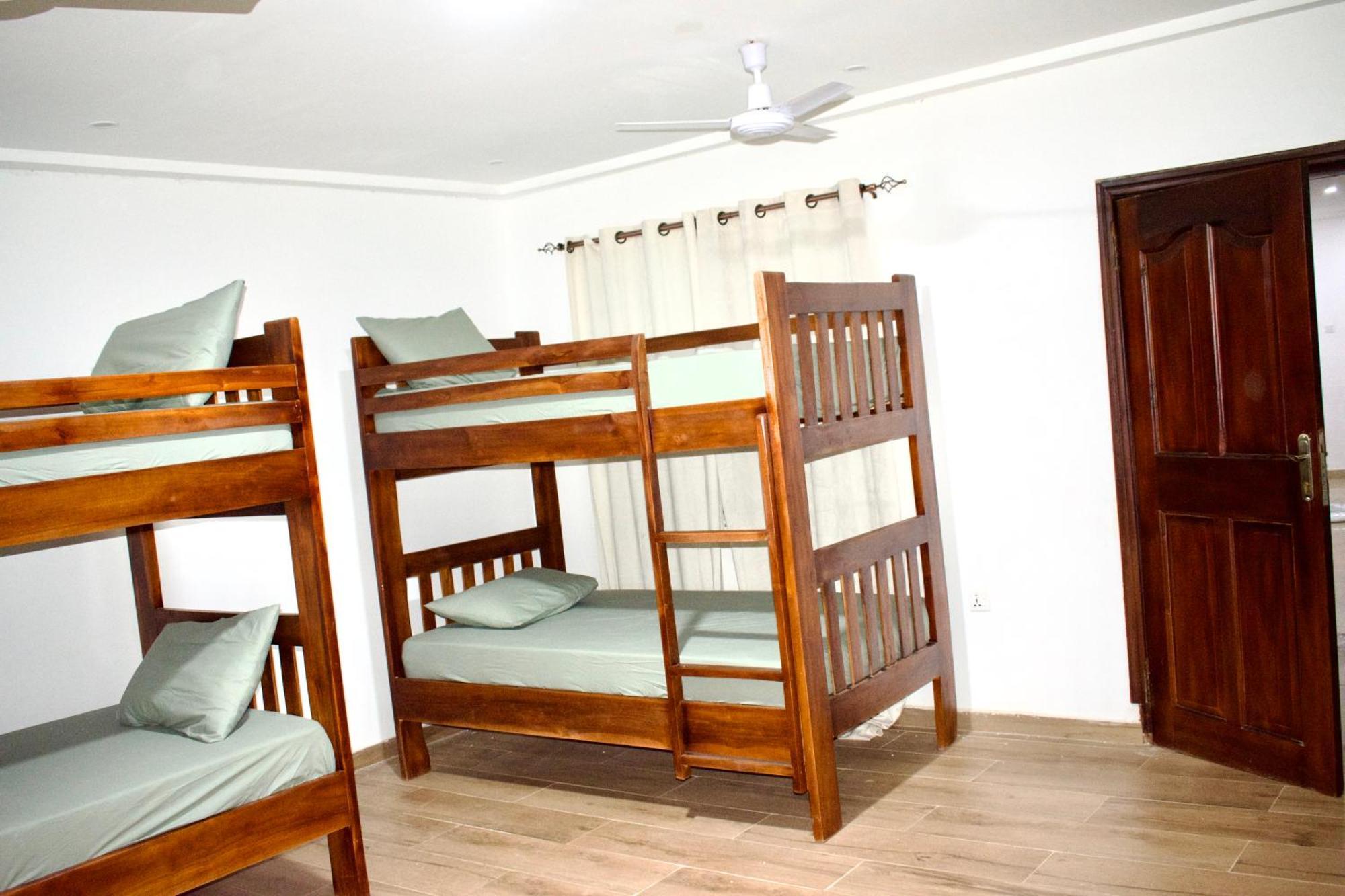 Tree House Hostel ทามาลี ภายนอก รูปภาพ